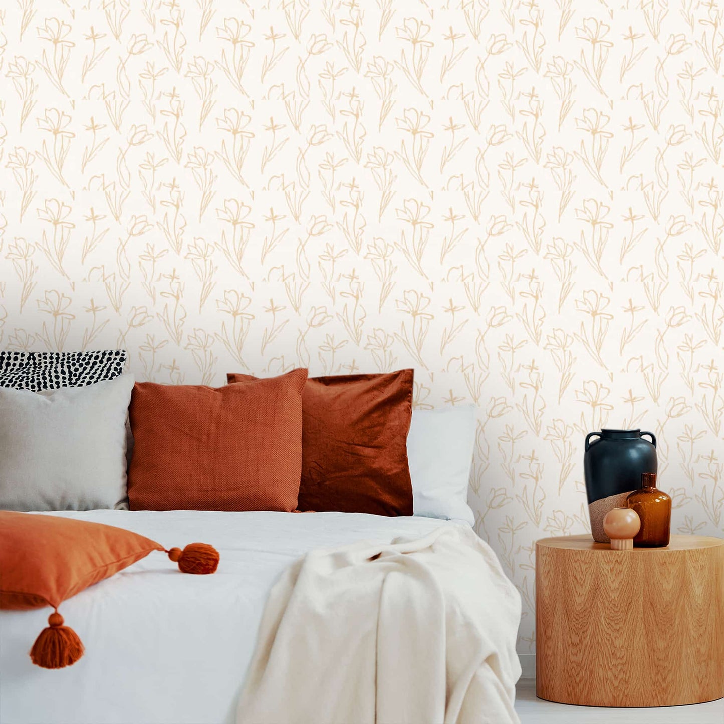Textured Wallpaper Floral in Cream|Gold