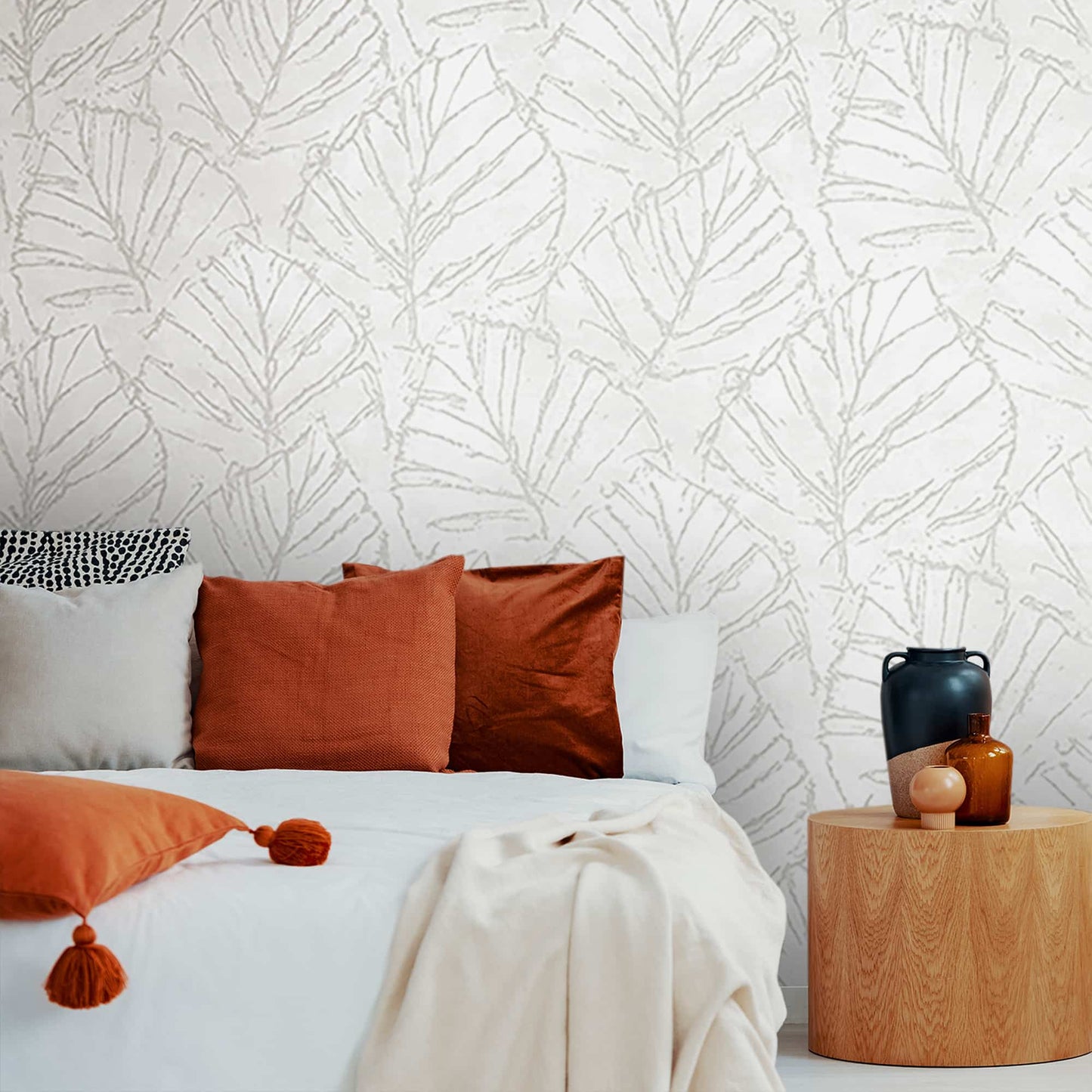 Textured Wallpaper Floral in Light Grey