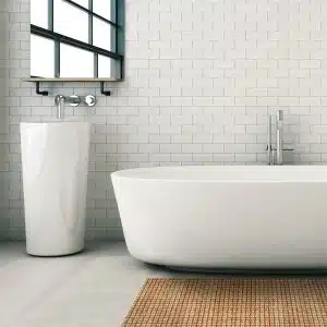 basketweave bathroom mat with white bathtub 