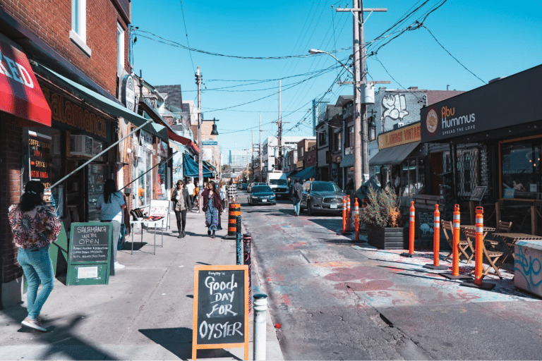 kensington market in old toronto